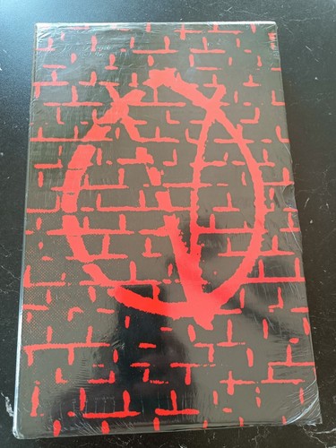 Per vendetta absolute - vendetta, dc